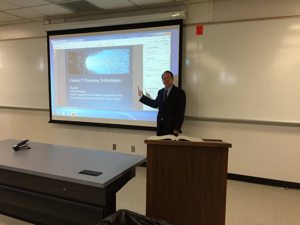 Professor Philip Chen Lecturing on Big Data